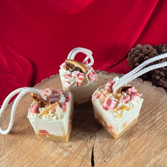 " Citron" Orange Peppermint Cake on a Rope Artisan Soap Bar - Picture 3 of 4